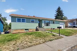 727 E 19th St, The Dalles, OR 97058 - Photo 1
