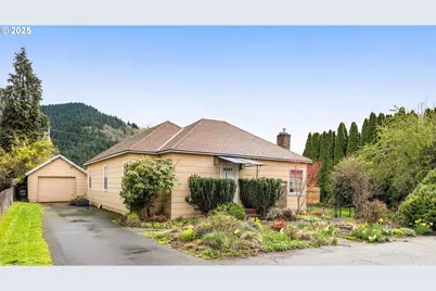 757 NE Fields Ave, White Salmon, WA 98672 - Photo 1