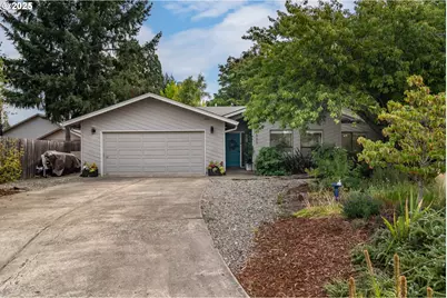1660 NW Youngwood Ct, Roseburg, OR 97471 - Photo 1