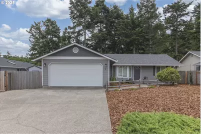 3 Park Village Dr, Florence, OR 97439 - Photo 1