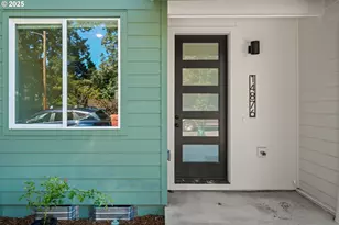 14876 NE Couch St, Portland, OR 97230 - Photo 1