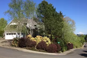 11812 SW 17th Ave, Portland, OR 97219 - Photo 1