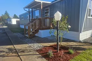 16901 SE Division St, Portland, OR 97236 - Photo 1