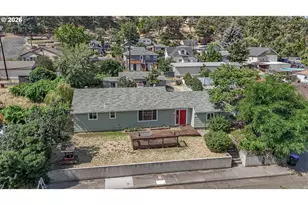 214 E 13th St, The Dalles, OR 97058 - Photo 1
