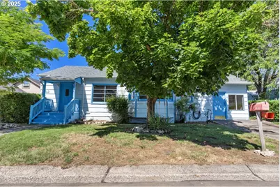 1482 NW Fairmount St, Roseburg, OR 97470 - Photo 1