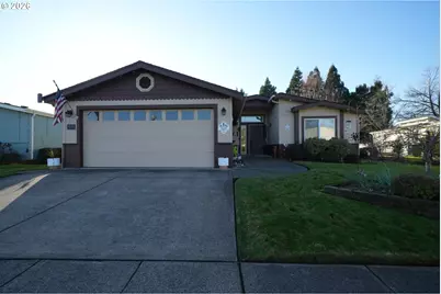133 Village Dr, Cottage Grove, OR 97424 - Photo 1