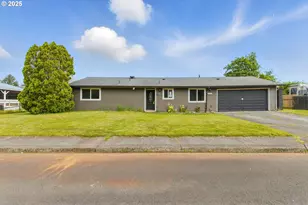 573 SW Harbor Pl, Warrenton, OR 97146 - Photo 1