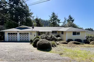 94318 Coldiron Hill Rd, Gold Beach, OR 97444 - Photo 1