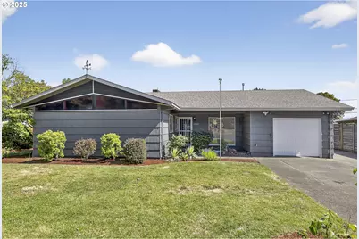 13929 NE Russell St, Portland, OR 97230 - Photo 1