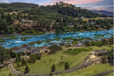 14585 North Bank Rd, Roseburg, OR 97470 - Photo 1