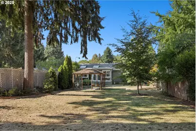 9434 N Trumbull Ave, Portland, OR 97203 - Photo 1