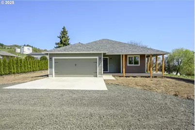 440 NW Gutbrod St, Sheridan, OR 97378 - Photo 1