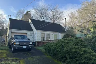 6850 NE Roselawn St, Portland, OR 97218 - Photo 1