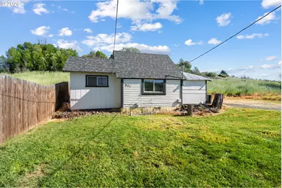 941 E Gerone St, Echo, OR 97826 - Photo 1