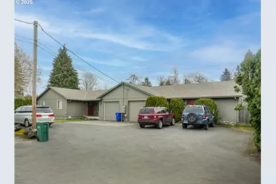 3301 SE Silver Springs Rd, Milwaukie, OR 97222 - Photo 1
