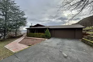 1337 Sterling Dr, The Dalles, OR 97058 - Photo 1