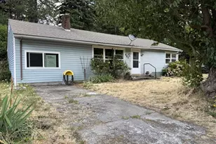 421 SE Sunset Ave, Cascade Locks, OR 97014 - Photo 1