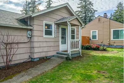 7644 SE Crystal Springs Blvd, Portland, OR 97206 - Photo 1