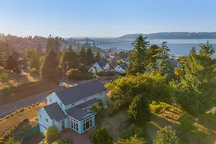 1320 15th St, Astoria, OR 97103 - Photo 1