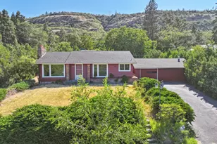 2716 W 10th St, The Dalles, OR 97058 - Photo 1