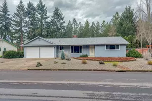 210 Cherokee Ave, Roseburg, OR 97471 - Photo 1