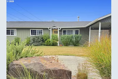 803 Pioneer Rd, Brookings, OR 97415 - Photo 1