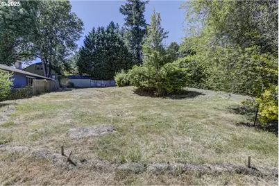 8807 SW Capitol Hwy, Portland, OR 97219 - Photo 1