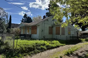 8315 N Wayland Ave, Portland, OR 97203 - Photo 1
