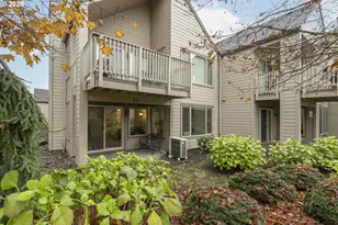 2518 SE Baypoint Dr, Vancouver, WA 98683 - Photo 1