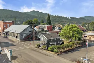 203 NE 2nd St, Oakland, OR 97462 - Photo 1