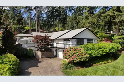 2496 Panorama Dr, Eugene, OR 97405 - Photo 1