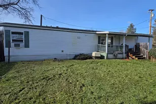 463 SE Gregory Dr, Winston, OR 97496 - Photo 1