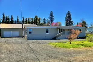 591 SE Carrol St, Winston, OR 97496 - Photo 1