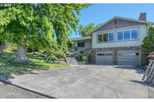 1329 NW Horn Ave, Pendleton, OR 97801 - Photo 1