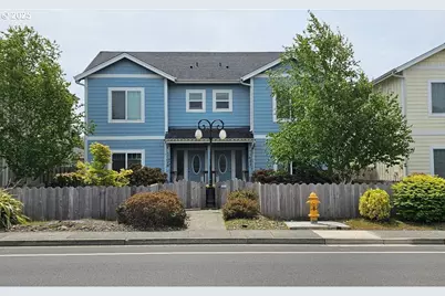 1126 9th St, Florence, OR 97439 - Photo 1