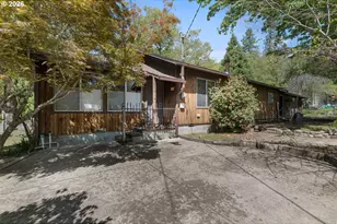 1103 4th Ave, Gold Hill, OR 97525 - Photo 1