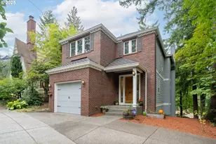 3017 SW Fairview Blvd, Portland, OR 97205 - Photo 1