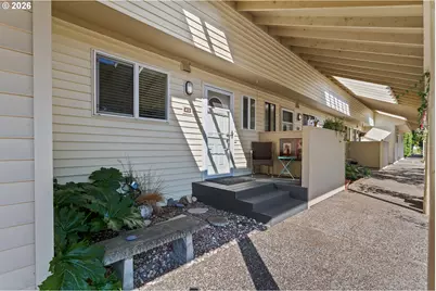 413 N Hayden Bay Dr, Portland, OR 97217 - Photo 1