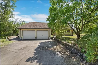 888 Meadows Ln, Jefferson, OR 97352 - Photo 1