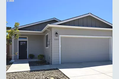 5243 Nopal St, Florence, OR 97439 - Photo 1