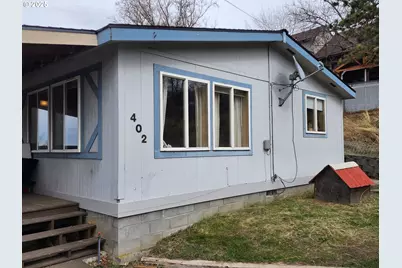 402 E College St, Weston, OR 97886 - Photo 1
