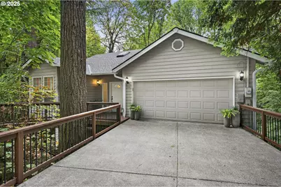 736 SW Burlingame Ter, Portland, OR 97239 - Photo 1