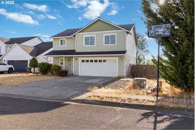 63 Crown Point Rd, Longview, WA 98632 - Photo 1