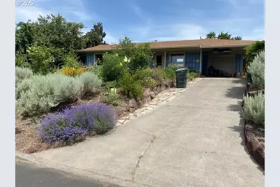 1309 NW King Ave, Pendleton, OR 97801 - Photo 1