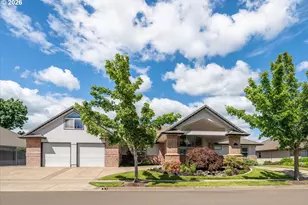 906 McKenzie Crest Dr, Springfield, OR 97477 - Photo 1