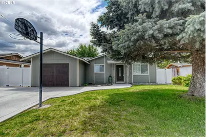 914 E Ridgeway Ave, Hermiston, OR 97838 - Photo 1