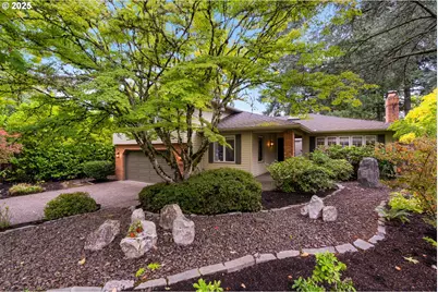 731 Clara Ct, Lake Oswego, OR 97034 - Photo 1