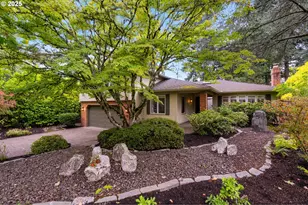 731 Clara Ct, Lake Oswego, OR 97034 - Photo 1