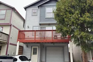 2743 SE 98th Ave, Portland, OR 97266 - Photo 1