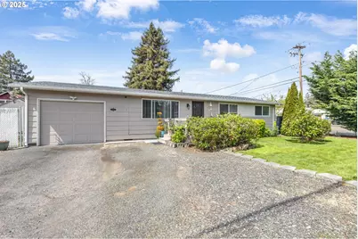 1592 NW Keasey St, Roseburg, OR 97471 - Photo 1